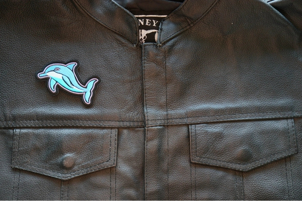 Dolphin Embroidered Patch stitching detail