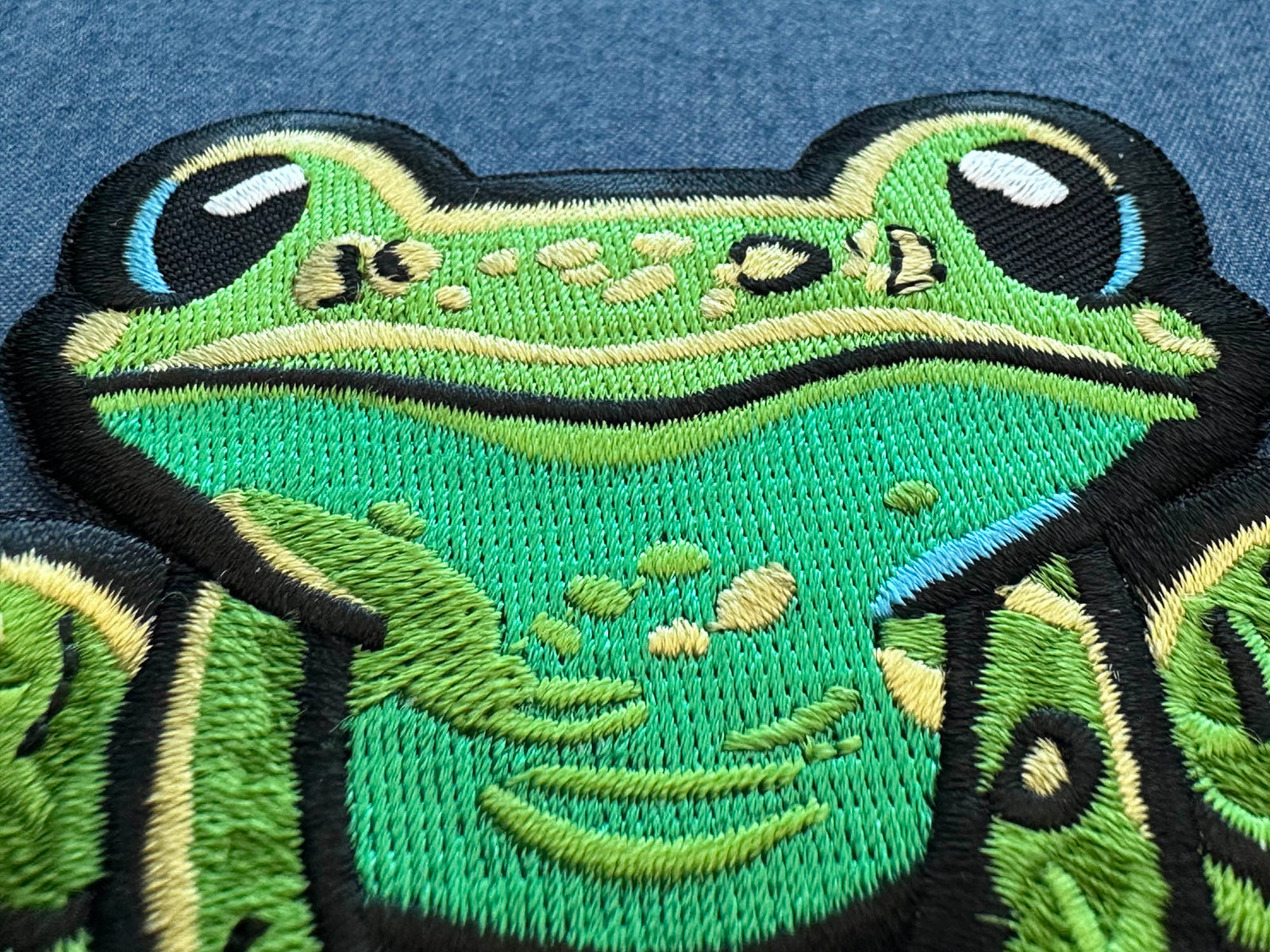 Cute Frog Embroidered Patch reverse and construction view