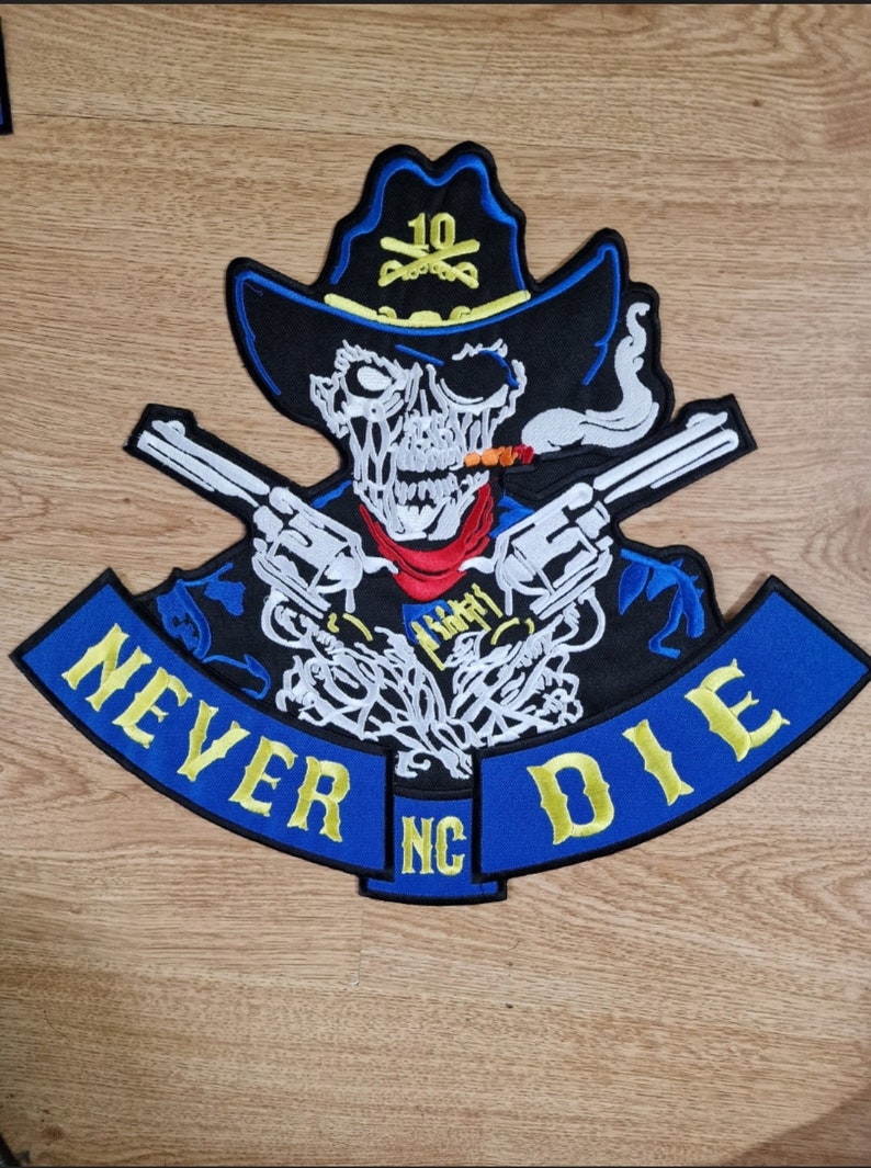 Old Soldiers never die iron on embroidered Patches set ( 5x5 inches )