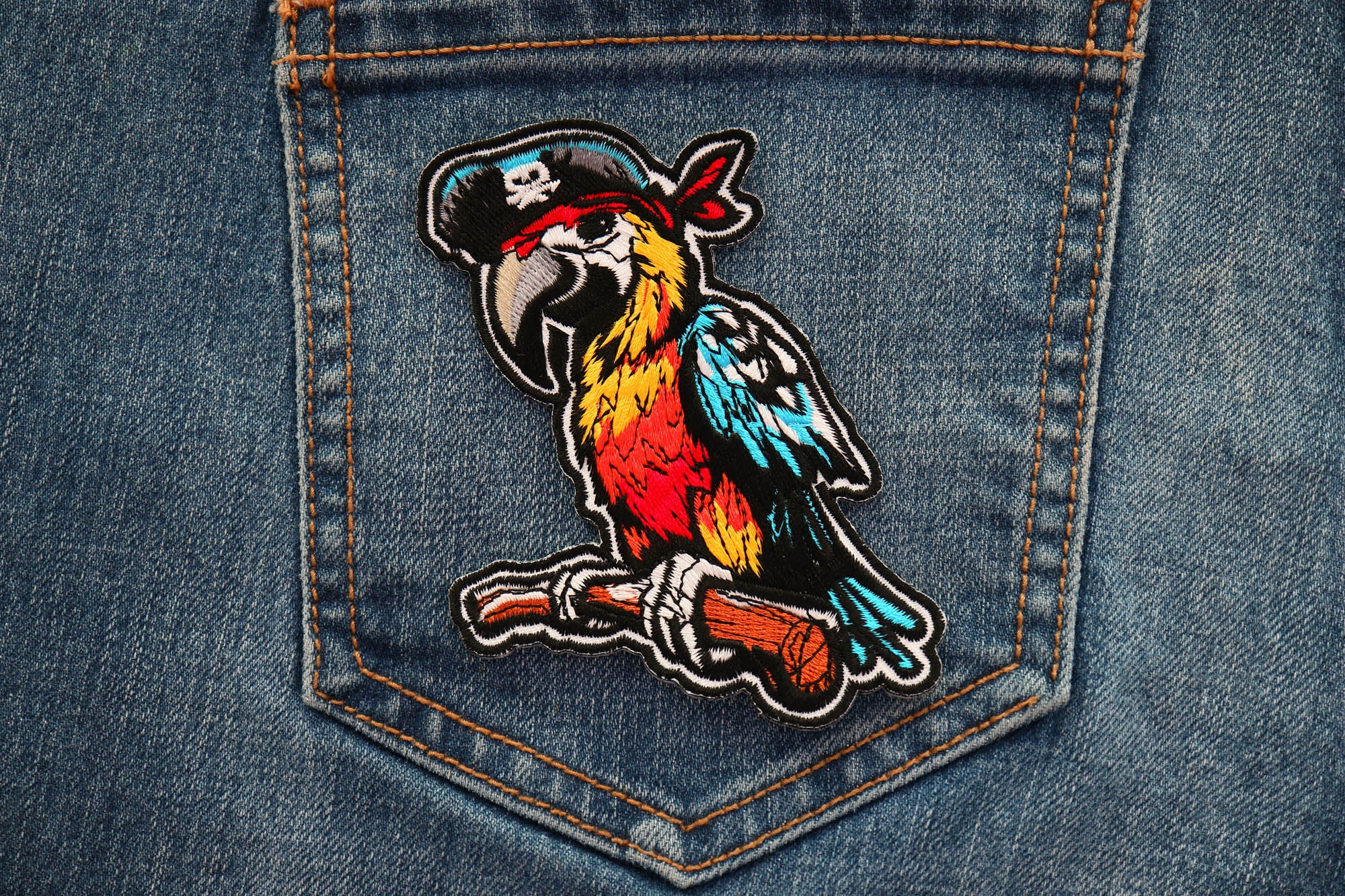 Pirate Parrot Embroidered Patch - Fun and Colorful Design for Adventurers ( 4 x 3 inches )